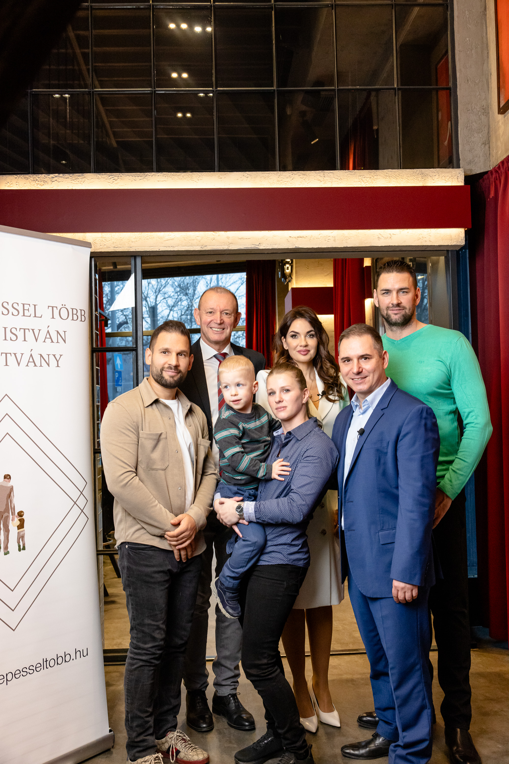 Egy lépéssel több Alapítvány csapata